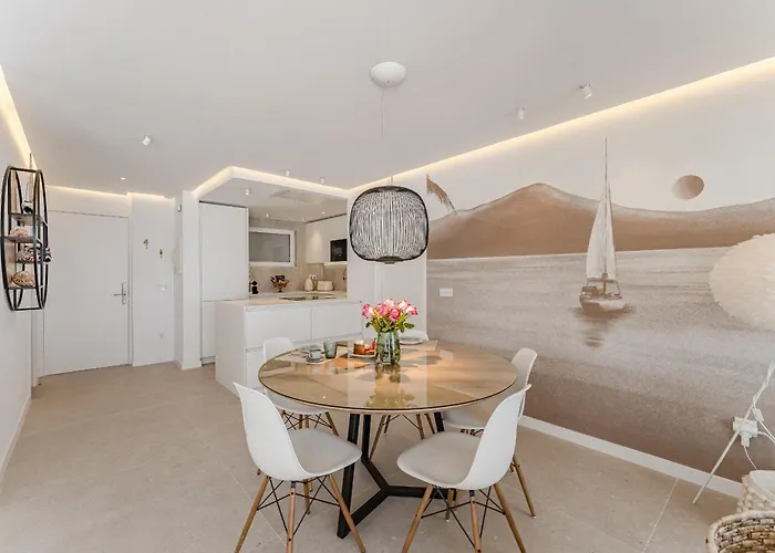 Blue Haven - Ocean View Penthouse With Private Jacuzzi And Community Pool