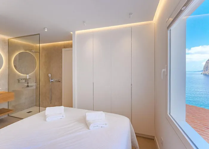 Apartament Blue Haven - Ocean View Penthouse With Private Jacuzzi And Community Pool