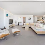 Blue Haven - Ocean View Penthouse With Private Jacuzzi And Community Pool شقة