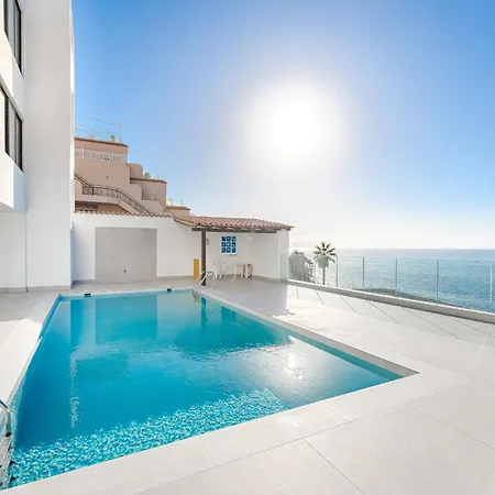 Blue Haven - Ocean View Penthouse With Jacuzzi And Pool Apartament *