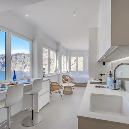 Blue Haven - Ocean View Penthouse With Private Jacuzzi And Community Pool